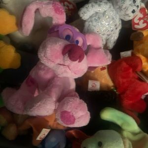 Magenta blues clues plus 3xtra random beanies =four TY plush BB.